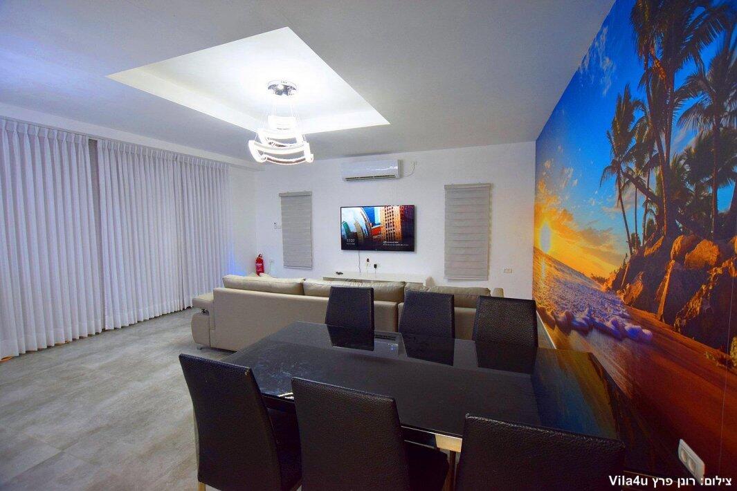 אחוזת הנסיכה וילג - המתחם הפנימי