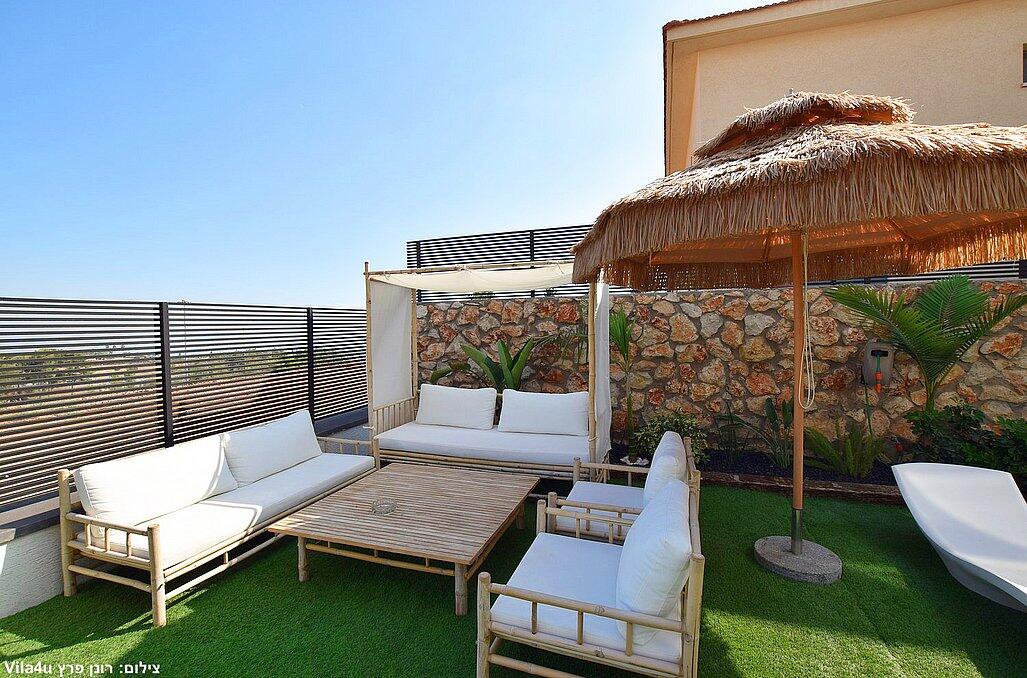 כינר סוויטות יוקרה - מערכת ישיבה חיצונית