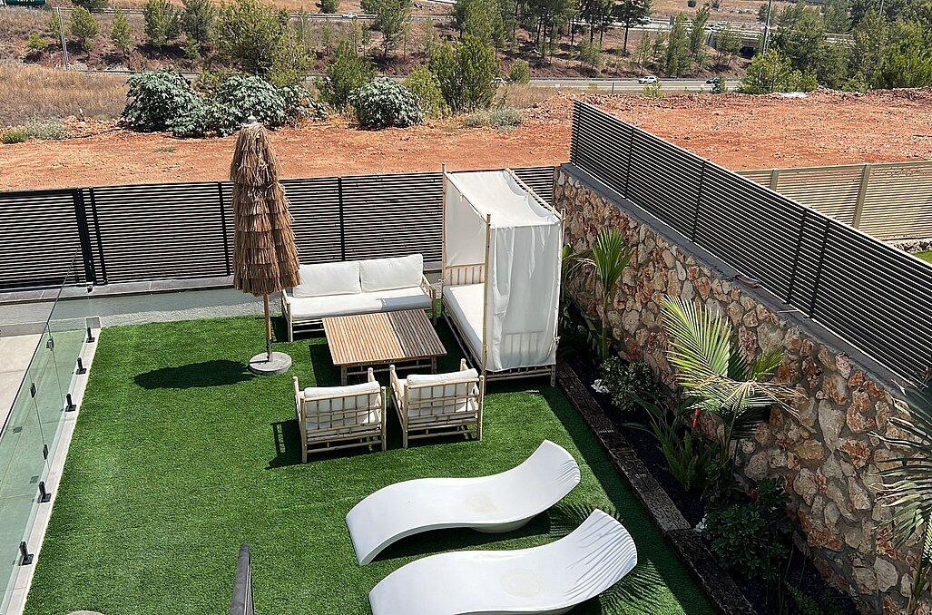 כינר סוויטות יוקרה - חצר המתחם