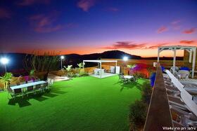 , אחוזת הנסיכה וילג - המתחם החיצוני