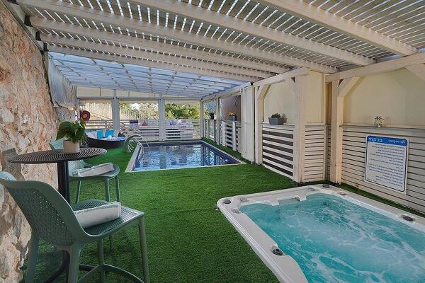 שקד באופק - וילה בוטיק