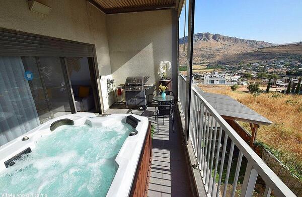 סוויטת חלון לארבל