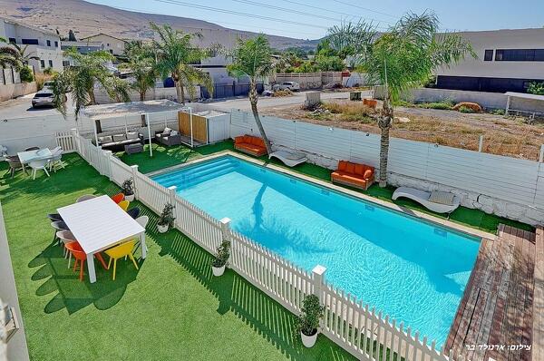 וילה דקל כחול